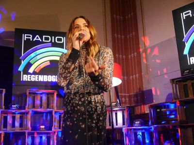 Das ehemalige Spice Girl Melanie C hat ein Privatkonzert exklusiv für nur 100 Hörer von Radio Regenbogen im Restaurant „Rex 3“ in Emmendingen gegeben.