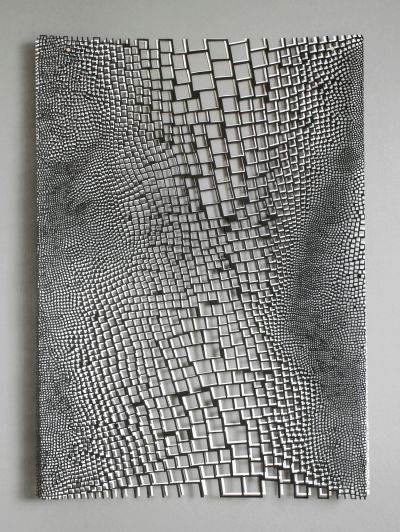 Violetta Elisa Seliger, o.T., 2024 Papierschnitt, 2-lagig mit Acrylhaube, 85 x 65 x 5 cm