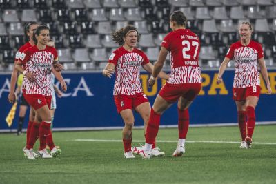 SC Freiburg gegen Werder Bremen. Mit einem 2:1-Sieg (0:1) holen die SC-Frauen am dritten Spieltag den ersten Dreier der Saison.