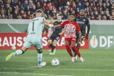 Dicke Überraschung im Breisgau: Der SC Freiburg fliegt in der zweiten Runde des DFB-Pokals  raus.