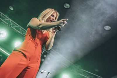 Beatrice Egli - ein Konzert voller Schwung und Lebensfreude beim Open Air im Park in Bad Krozingen