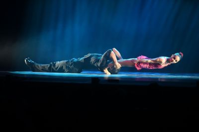 Mercedes Martín García und Pablo Rotio aus Buenos Aires in Argentinien begeistern ihr Publikum mit spektakulären Hebefiguren