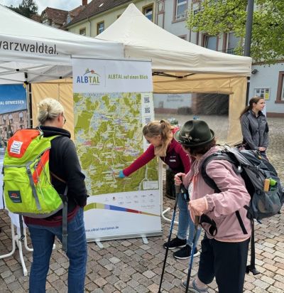 Auf der Outdoor Messe gibt es Wanderinformationen direkt den Profis erfahren