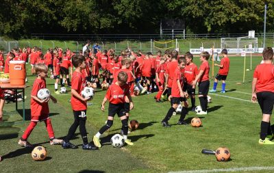 Trainieren wie die Profis –Füchsle - Tage in der Freiburger Fußballschule