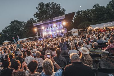 Beatrice Egli - ein Konzert voller Schwung und Lebensfreude beim Open Air im Park in Bad Krozingen