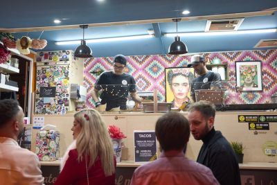 Foodtrucker im Einsatz: Die Gäste des Abends hatten eine bunte Auswahl an Getränken und Speisen.