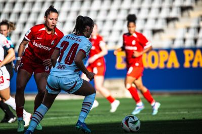Die Bundesliga-Frauen des Sport-Club haben am siebten Spieltag der Google Pixel Frauen-Bundesliga gegen RB Leipzig mit 4:1 (1:0) gewonnen.