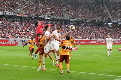 SC Freiburg zieht souverän in die Conference League ein / Andreas Braun
