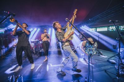 Malaka Hostel - musikalische “World Language” beim Zelt Festival in Freiburg