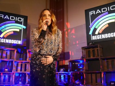Das ehemalige Spice Girl Melanie C hat ein Privatkonzert exklusiv für nur 100 Hörer von Radio Regenbogen im Restaurant „Rex 3“ in Emmendingen gegeben.