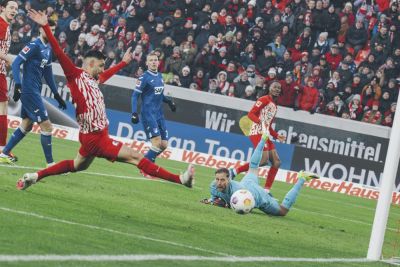 Freiburg gewinnt in Unterzahl das Baden-Württemberg-Duell gegen die TSG Hoffenheim
