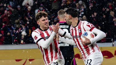 Freiburg bejubelt das 1:1 gegen Hamburg