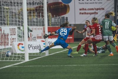 SC Freiburg gegen Werder Bremen. Mit einem 2:1-Sieg (0:1) holen die SC-Frauen am dritten Spieltag den ersten Dreier der Saison.