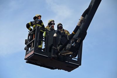 Tausende Blicke auf das Freiburger Münster: Feuerwehr meistert spektakuläre Großübung zum 175. Jubiläum / Andreas Braun