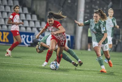 SC Freiburg gegen Werder Bremen. Mit einem 2:1-Sieg (0:1) holen die SC-Frauen am dritten Spieltag den ersten Dreier der Saison.