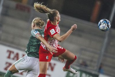 SC Freiburg gegen Werder Bremen. Mit einem 2:1-Sieg (0:1) holen die SC-Frauen am dritten Spieltag den ersten Dreier der Saison.
