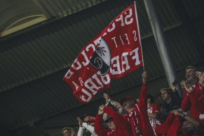SC Freiburg gegen Werder Bremen. Mit einem 2:1-Sieg (0:1) holen die SC-Frauen am dritten Spieltag den ersten Dreier der Saison.