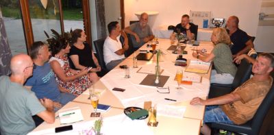 Das Organisationsteam des Stadtfestvereins hat schon viele Sitzungen und Treffen hinter sich, um einen reibungslosen Ablauf und einen stimmungsvollen Singenden Weihnachtsbaum im zweiten Jahr auf die Beine zu stellen
