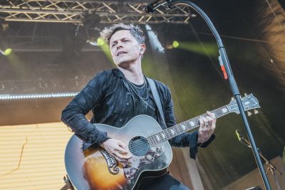 Michael Patrick Kelly begeisterte die Fans beim I Em Music in Emmendingen