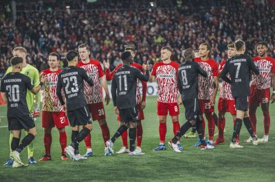 Dicke Überraschung im Breisgau: Der SC Freiburg fliegt in der zweiten Runde des DFB-Pokals  raus.