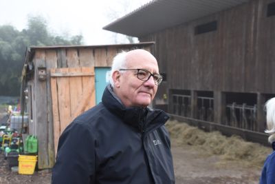 Alexander Schoch zu Besuch auf dem Brupbachhof in Heimbach