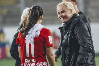 SC Freiburg gegen Werder Bremen. Mit einem 2:1-Sieg (0:1) holen die SC-Frauen am dritten Spieltag den ersten Dreier der Saison.